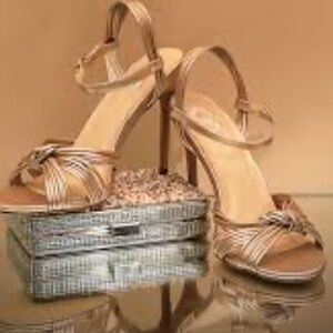 Badgley Mischka Christen knot-detail Rose Gold Sz 8 Strappy Heels